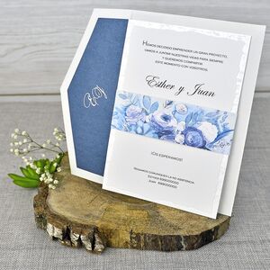 Invitatie nunta cu elemente florale cod 39305