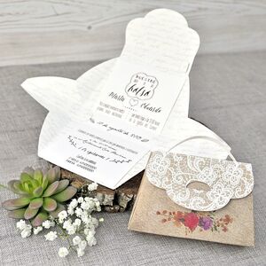 Invitatie de nunta in forma de poseta cod 39314